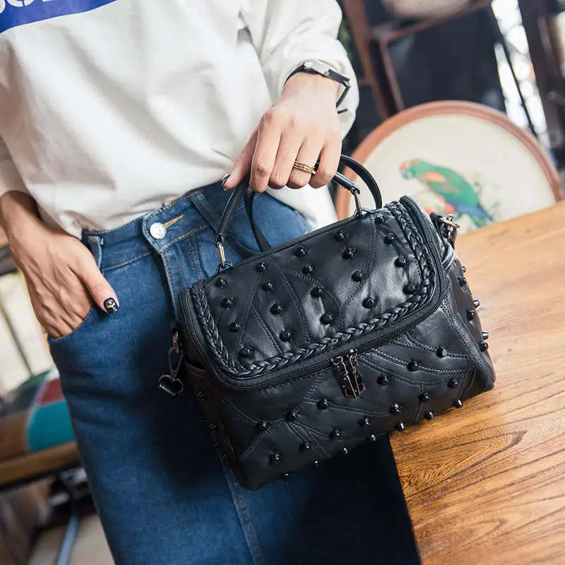 Women Fashion Solid Color Rivet Skull Shoulder Bag