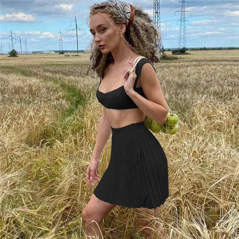 Women Fashion Solid Color Crop Top And Pleated Skirt Two Pieces Set