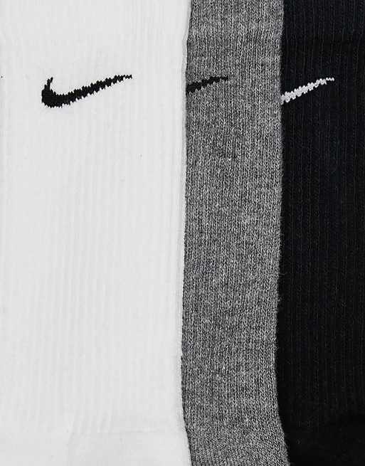 Men Nike Training Everyday Plus Cushioned 3 pack crew socks in white, gray and black