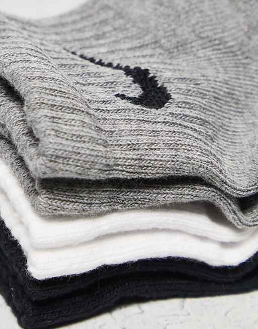 Men Nike Training Everyday Cushioned 3 pack ankle sock in white, gray and black