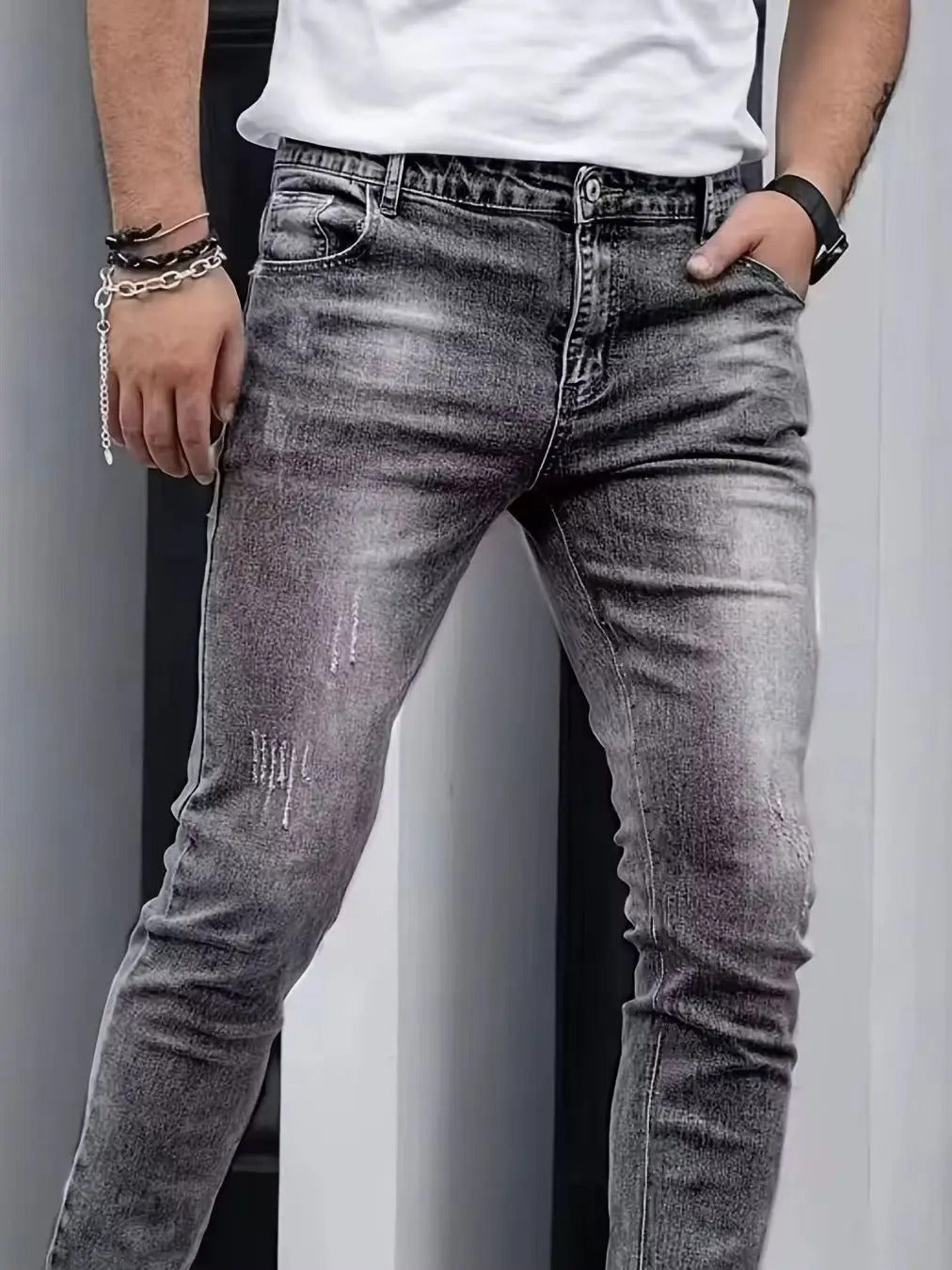 Men’s Slim-Fit Snowflake Washed Jeans