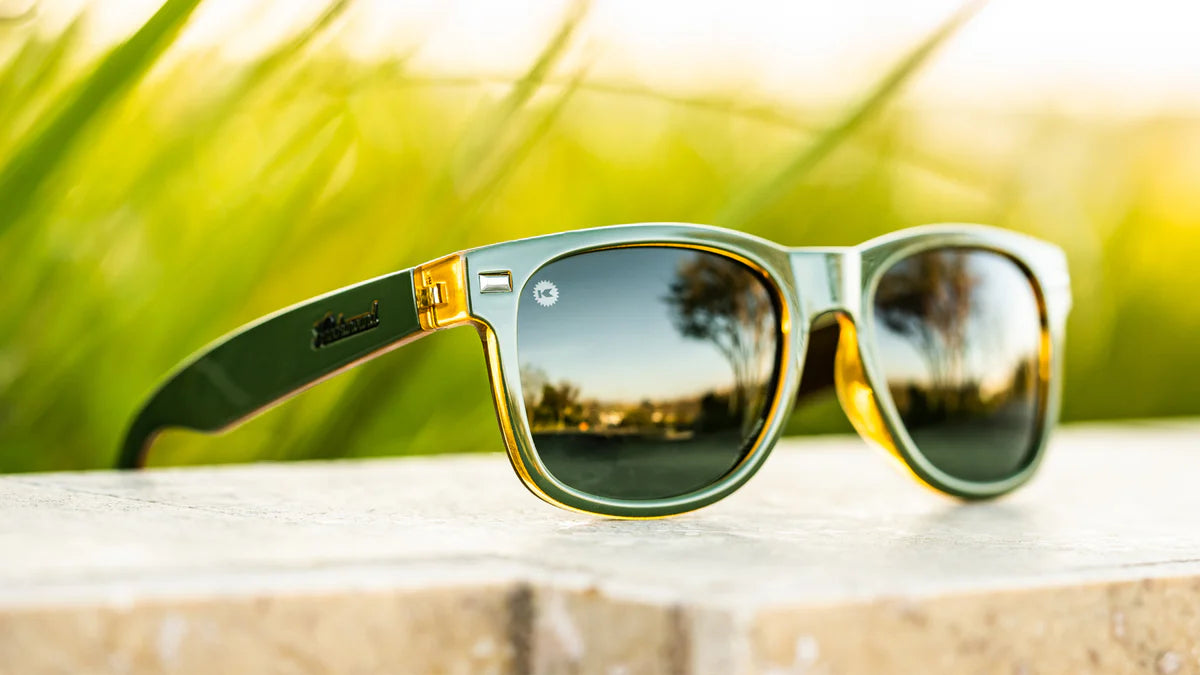 Men Coyote Calls Fort Knocks Sunglass