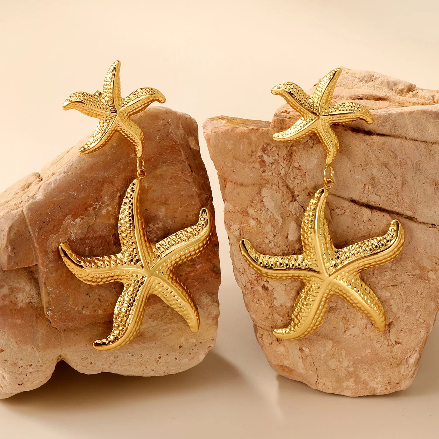 LUXUSTEEL Shell Water Drop Pearl Stud Earrings