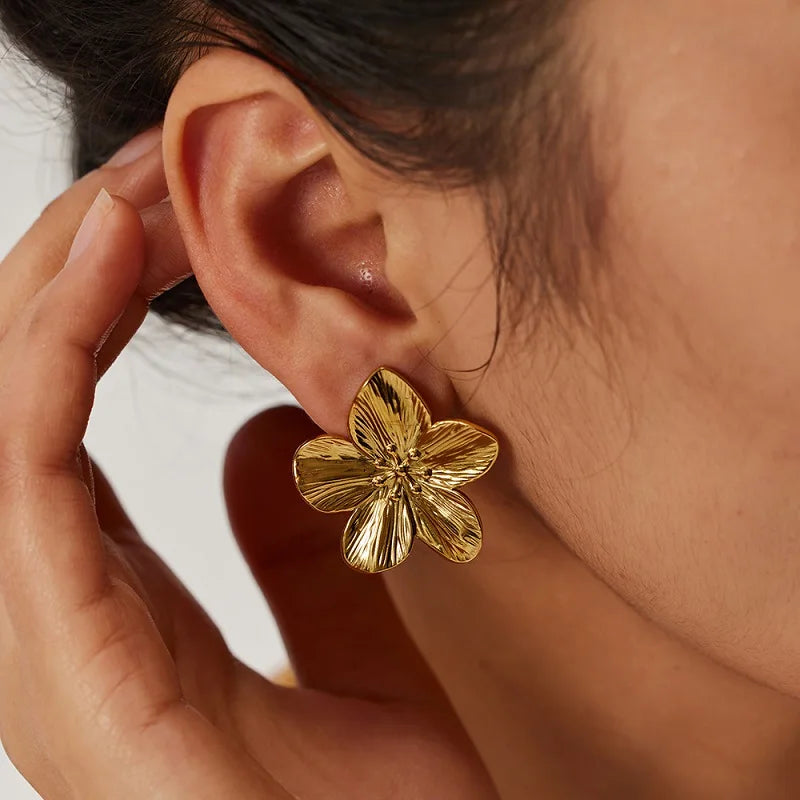 2025 Vintage Gold Flower Statement Earrings