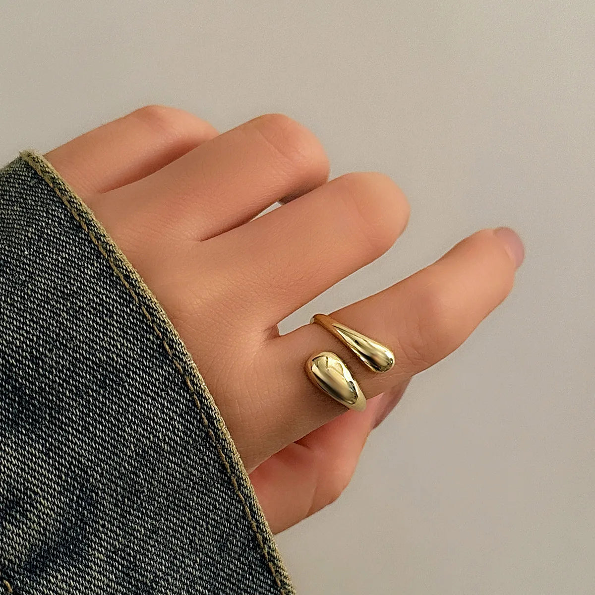 Creative Water Drop Metal Bangle