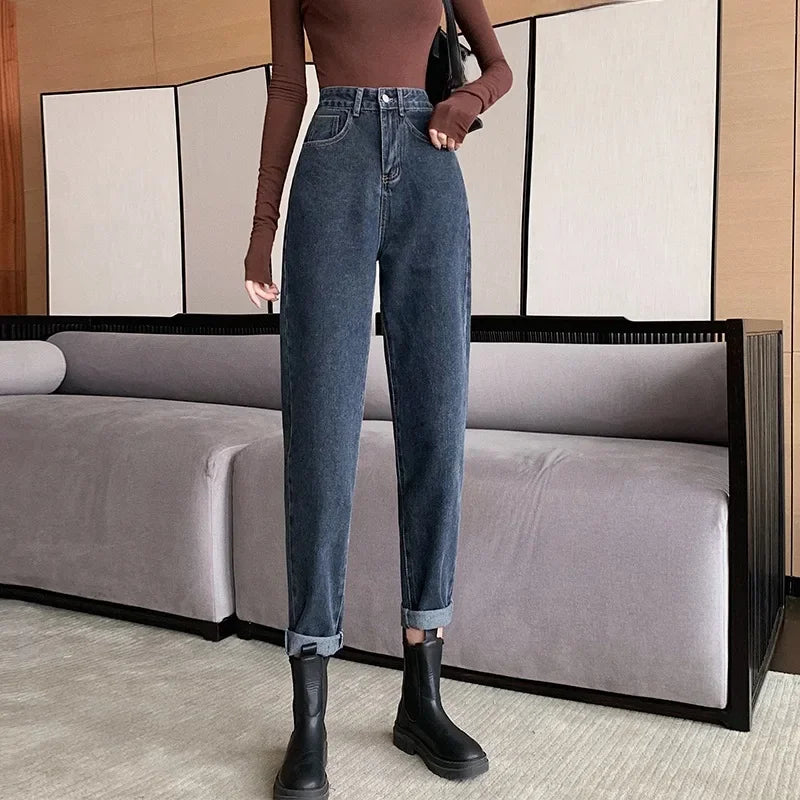 High-Waisted Slimming Loose-Fit Jeans