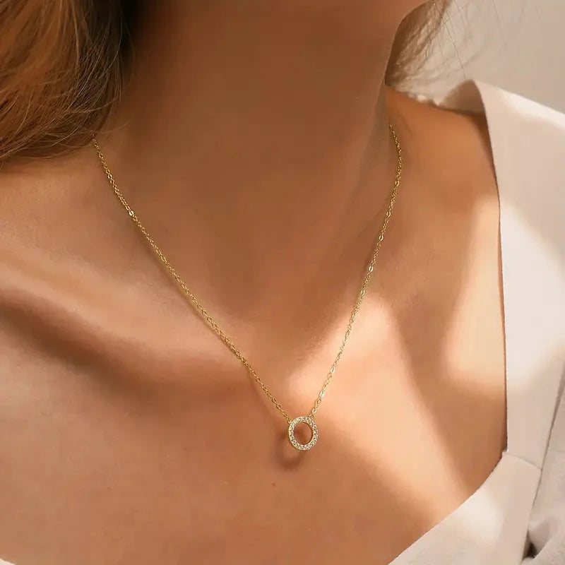 Simple Circle Pendant Necklace with Cubic Zircon