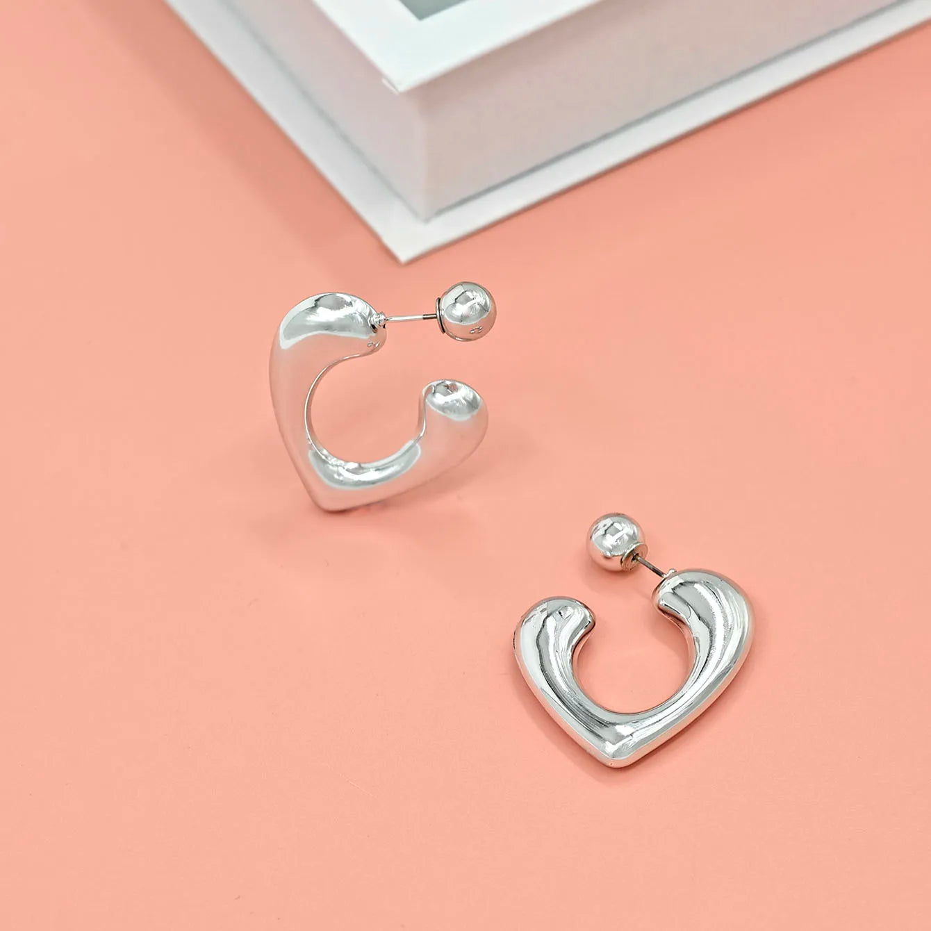Fashionable C-Shaped Earrings