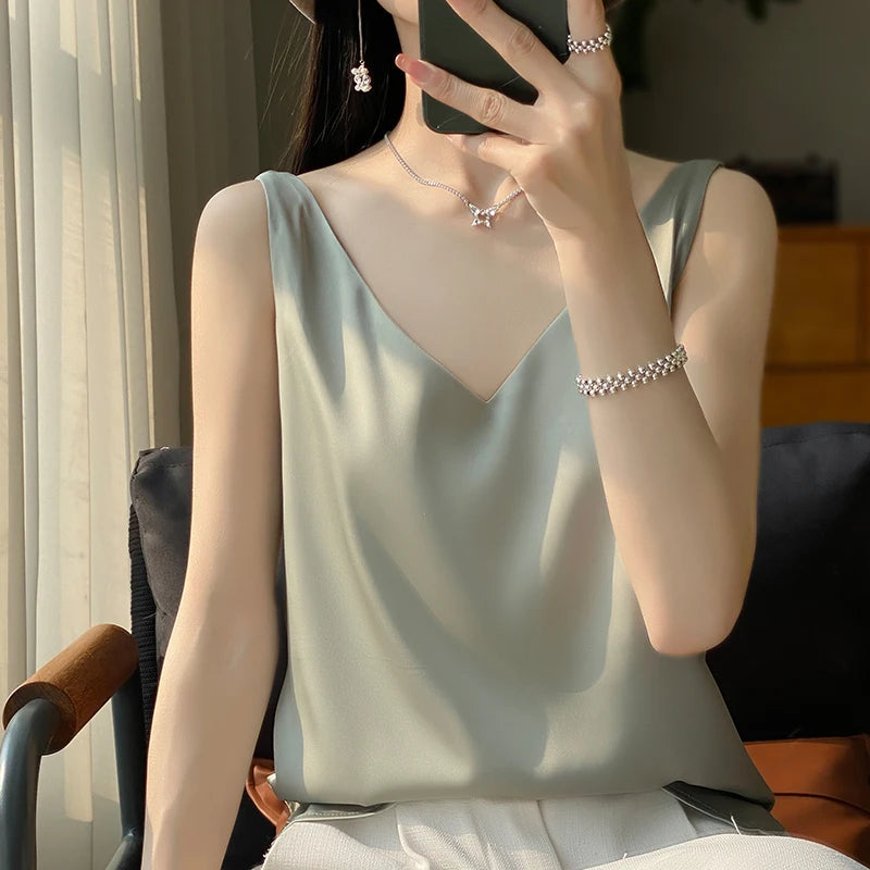 Silk Satin V-neck Sleeveless Tank TopSilk Satin V-neck Sleeveless Tank Top