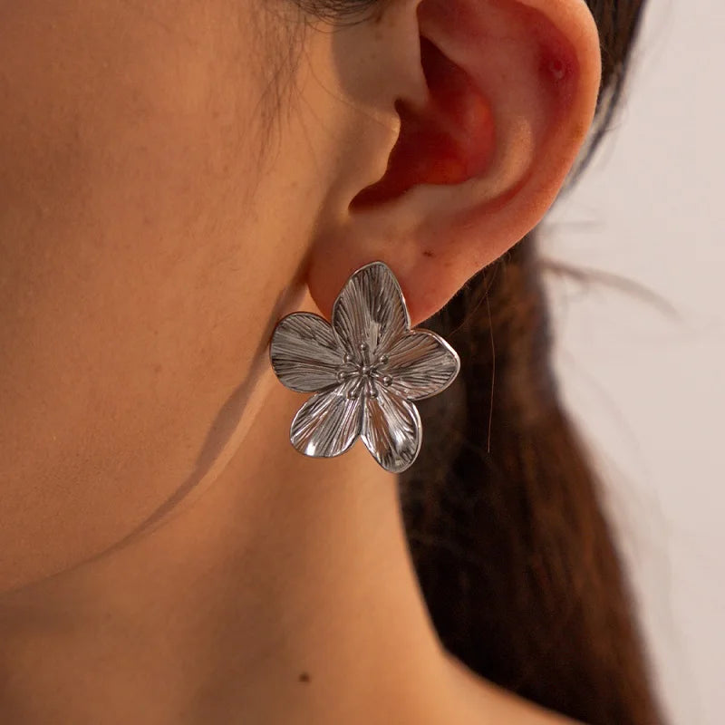 2025 Vintage Gold Flower Statement Earrings
