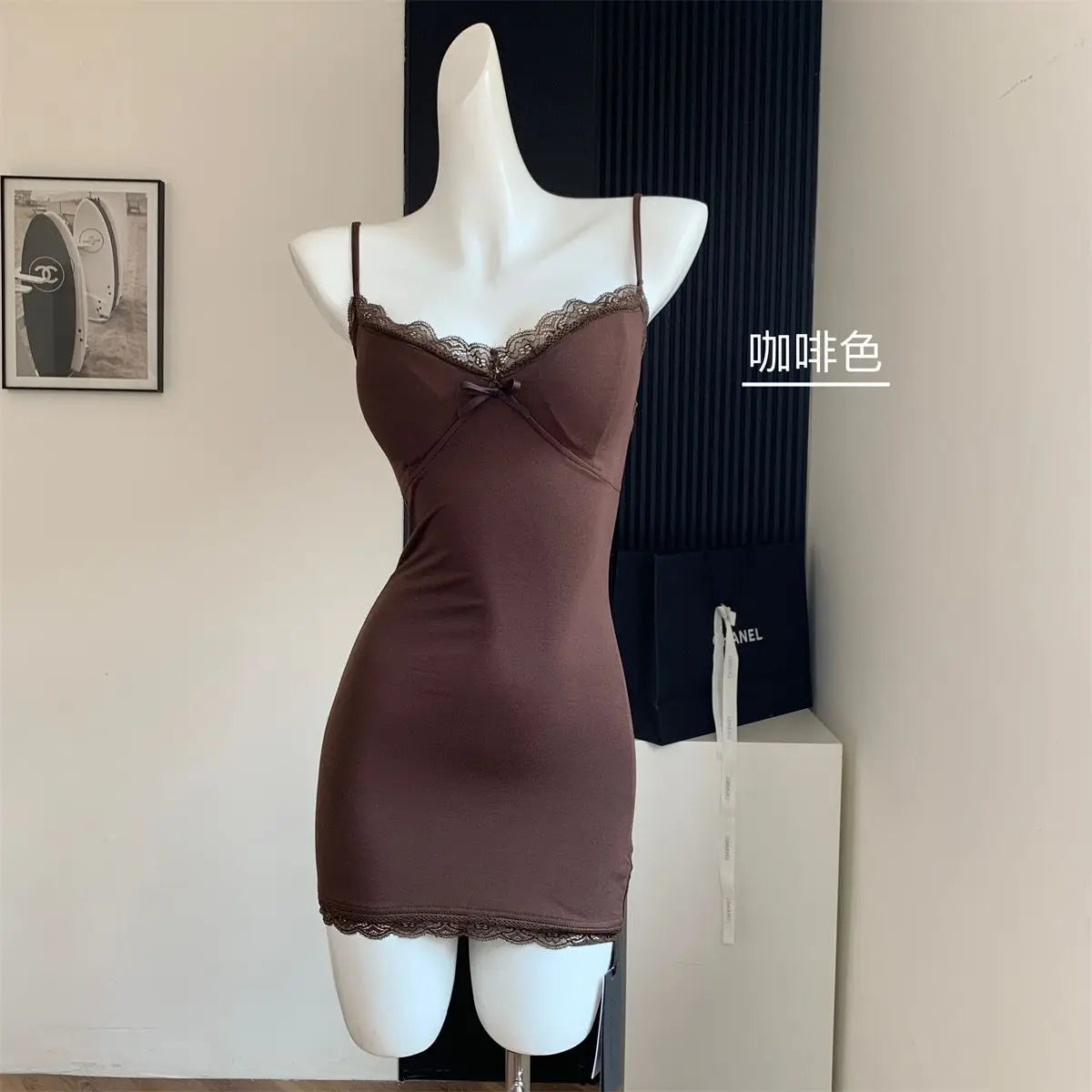 Sleeveless Dresses for Women Sexy Lace Hot Female Bodycon Dress Korean Fashion Mini Vestidos with Chest Pad Inner Wear Clubwear