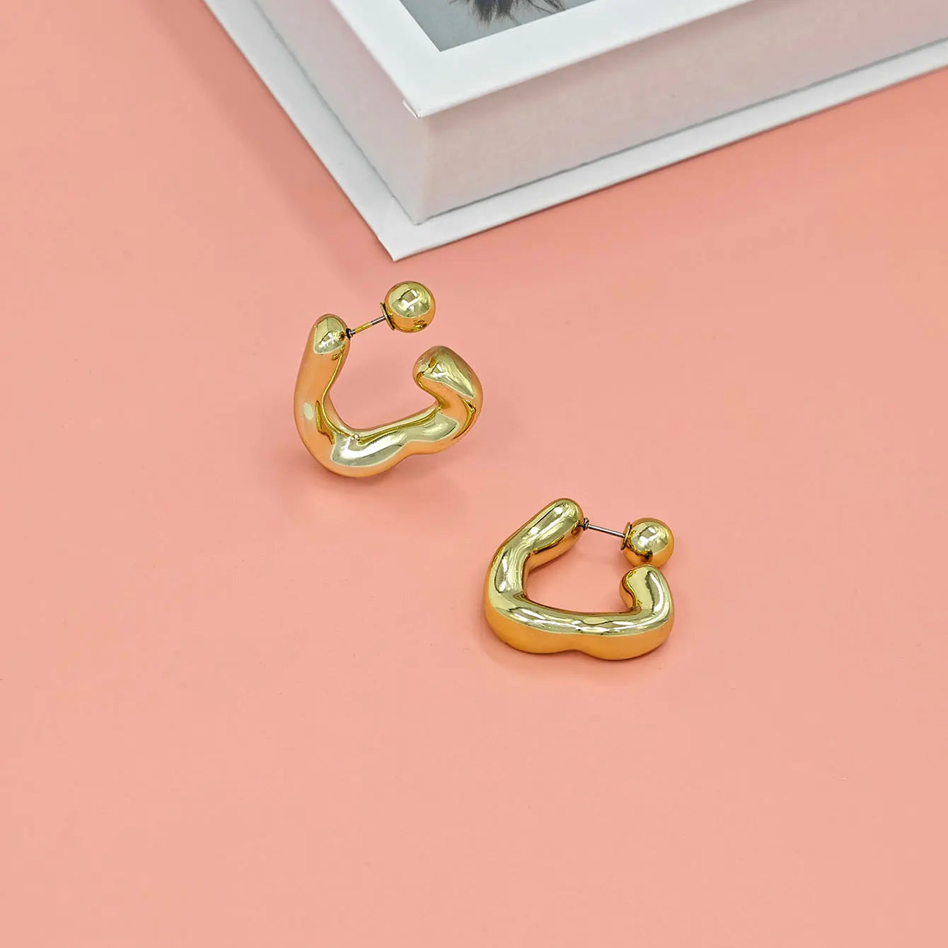 Fashionable C-Shaped Earrings
