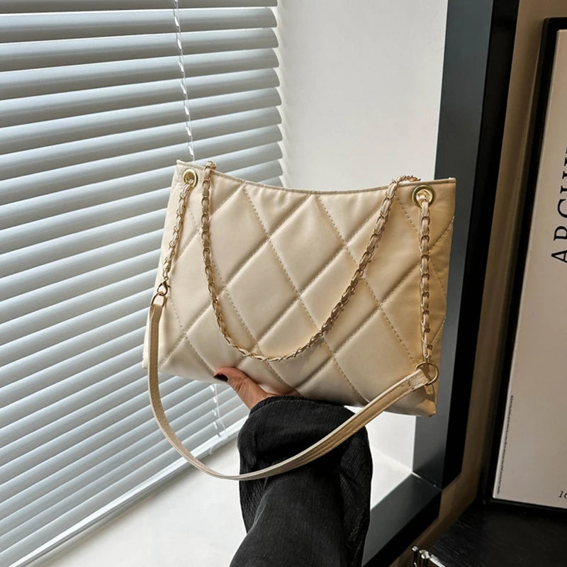 Lingge Large Fashionable Shoulder Bag