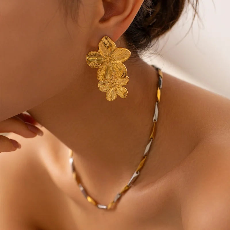 2025 Vintage Gold Flower Statement Earrings