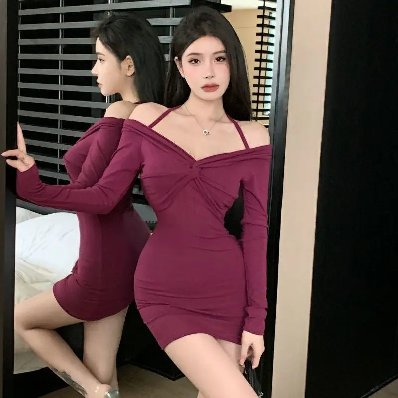 Sexy Dress for Women Autumn and Winter 2024 New Design Hot Girl Temperament Slim and Slim Off-shoulder V-neck Hip Skirt