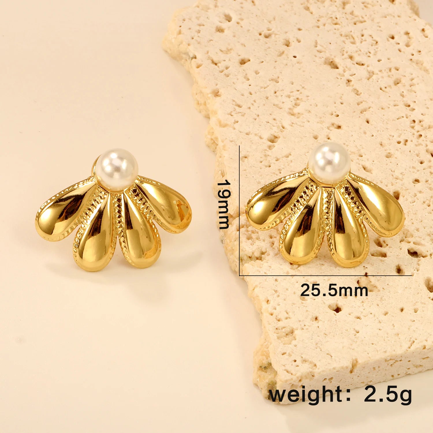 LUXUSTEEL Shell Water Drop Pearl Stud Earrings