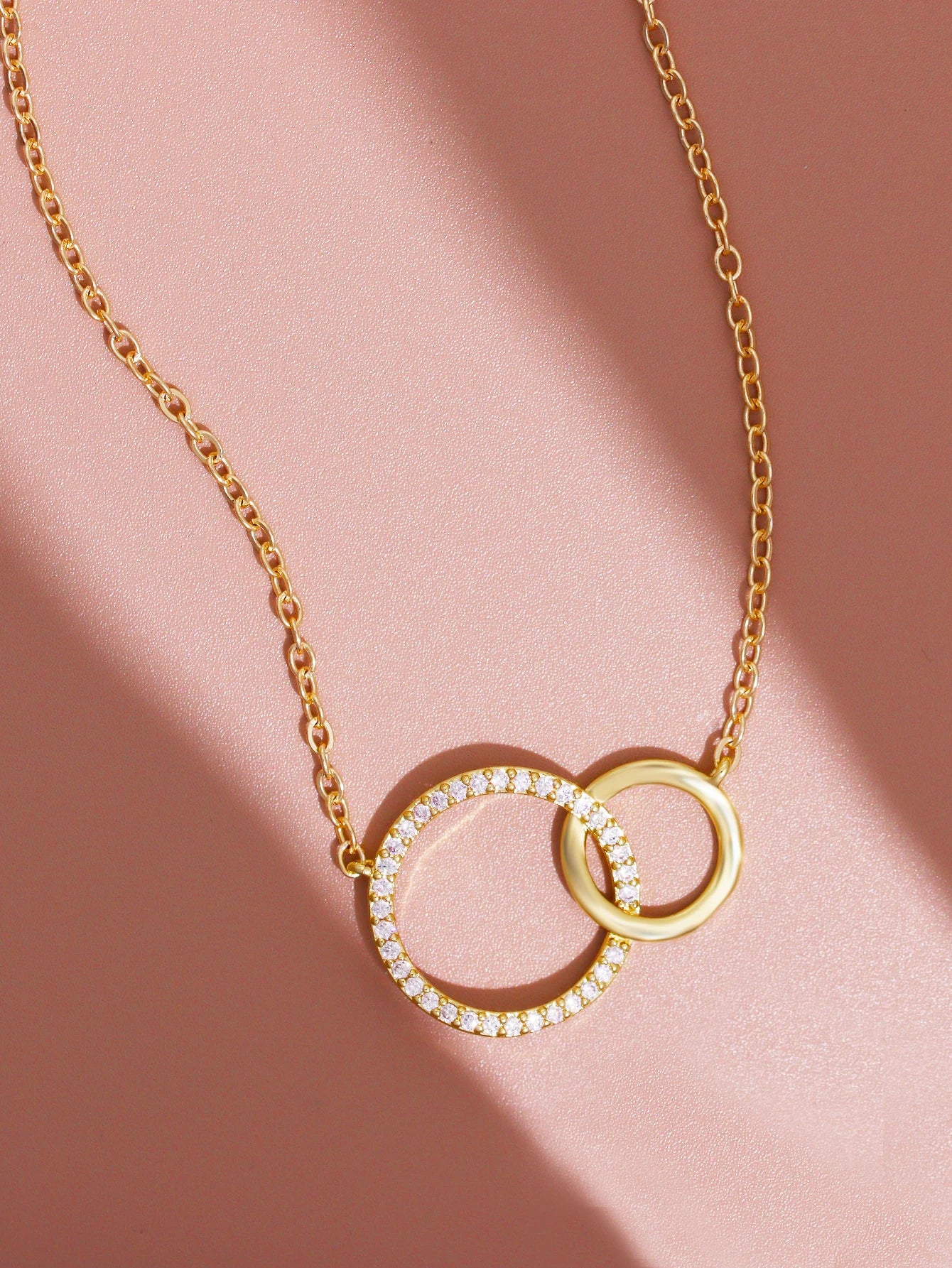 Minimalist Double Circle Pendant Necklace