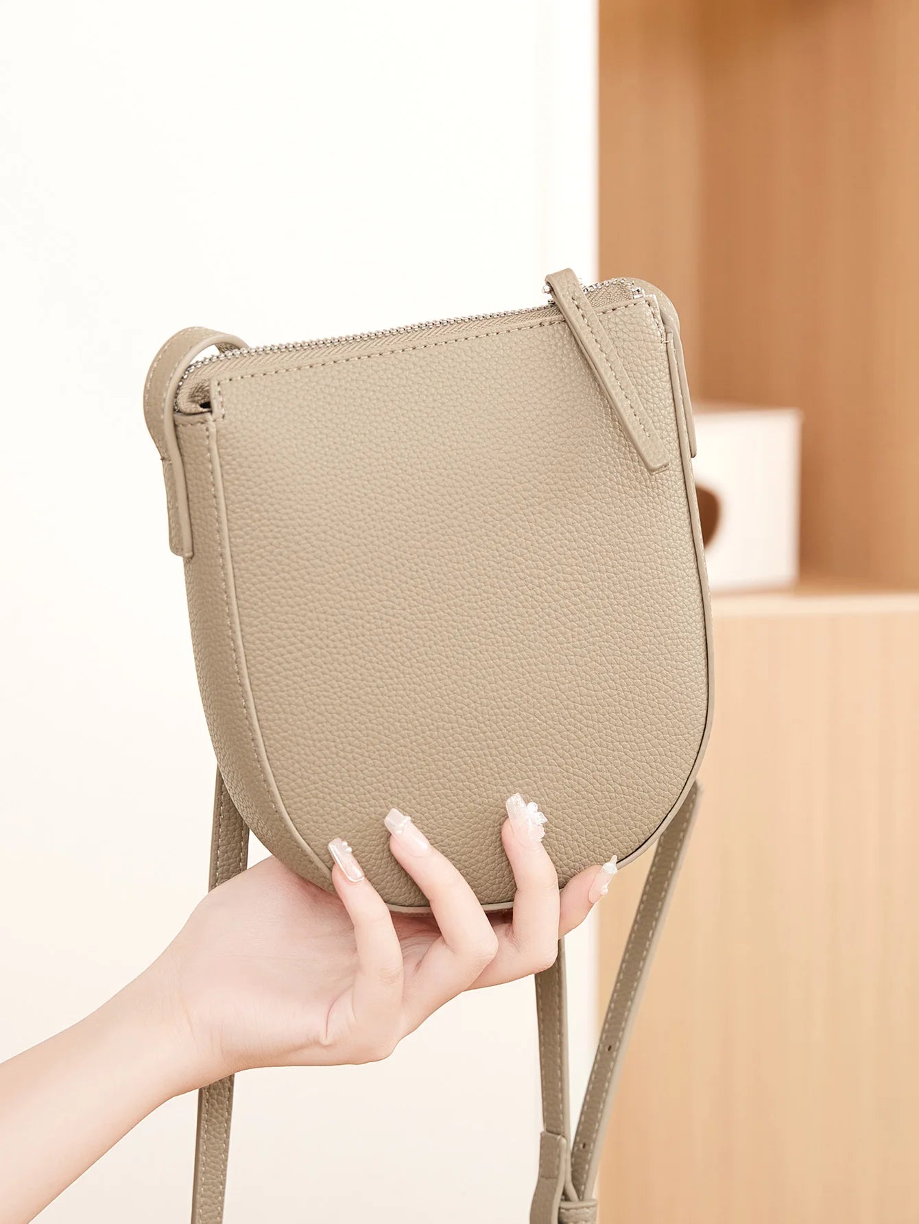 Classic Minimalist Solid Color Crossbody Bag