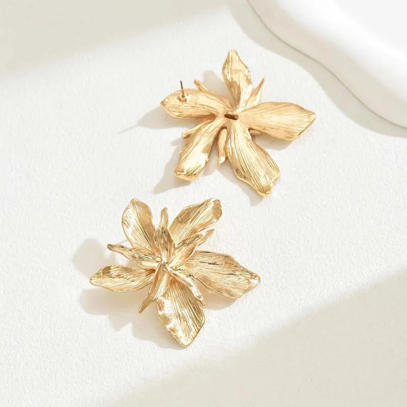 2025 Vintage Gold Flower Statement Earrings