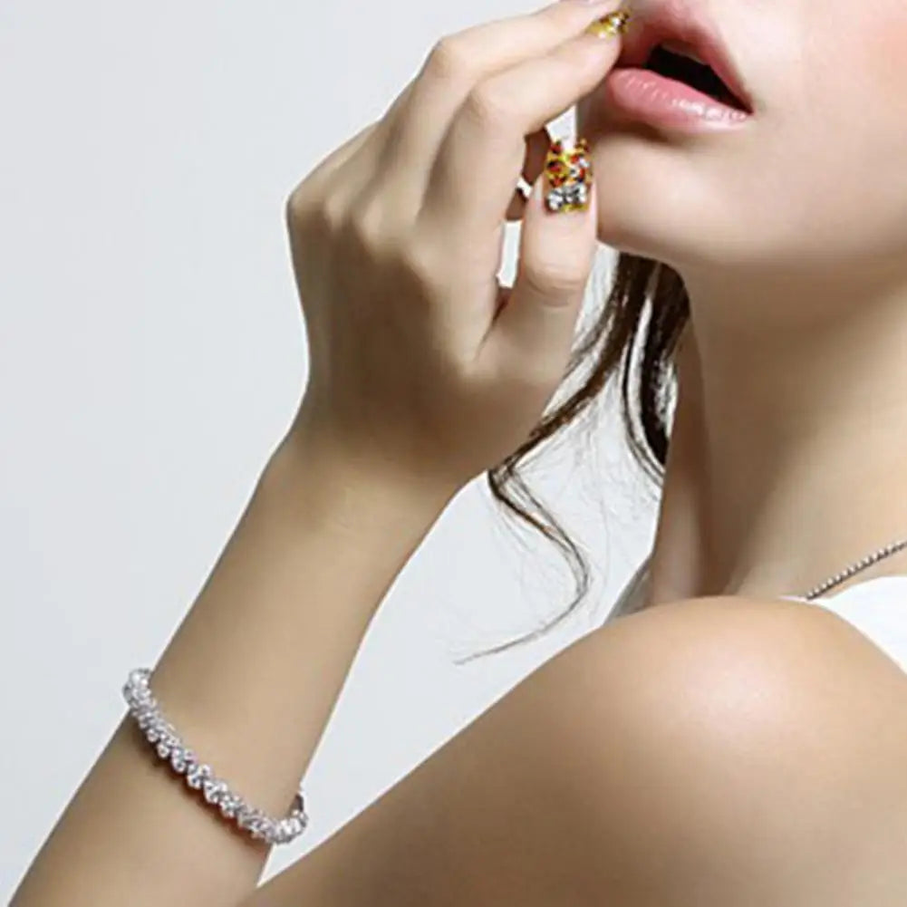 Elegant Cubic Zirconia Inlaid Bracelet