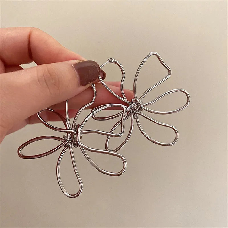 Metal Flower European-American Style Earrings