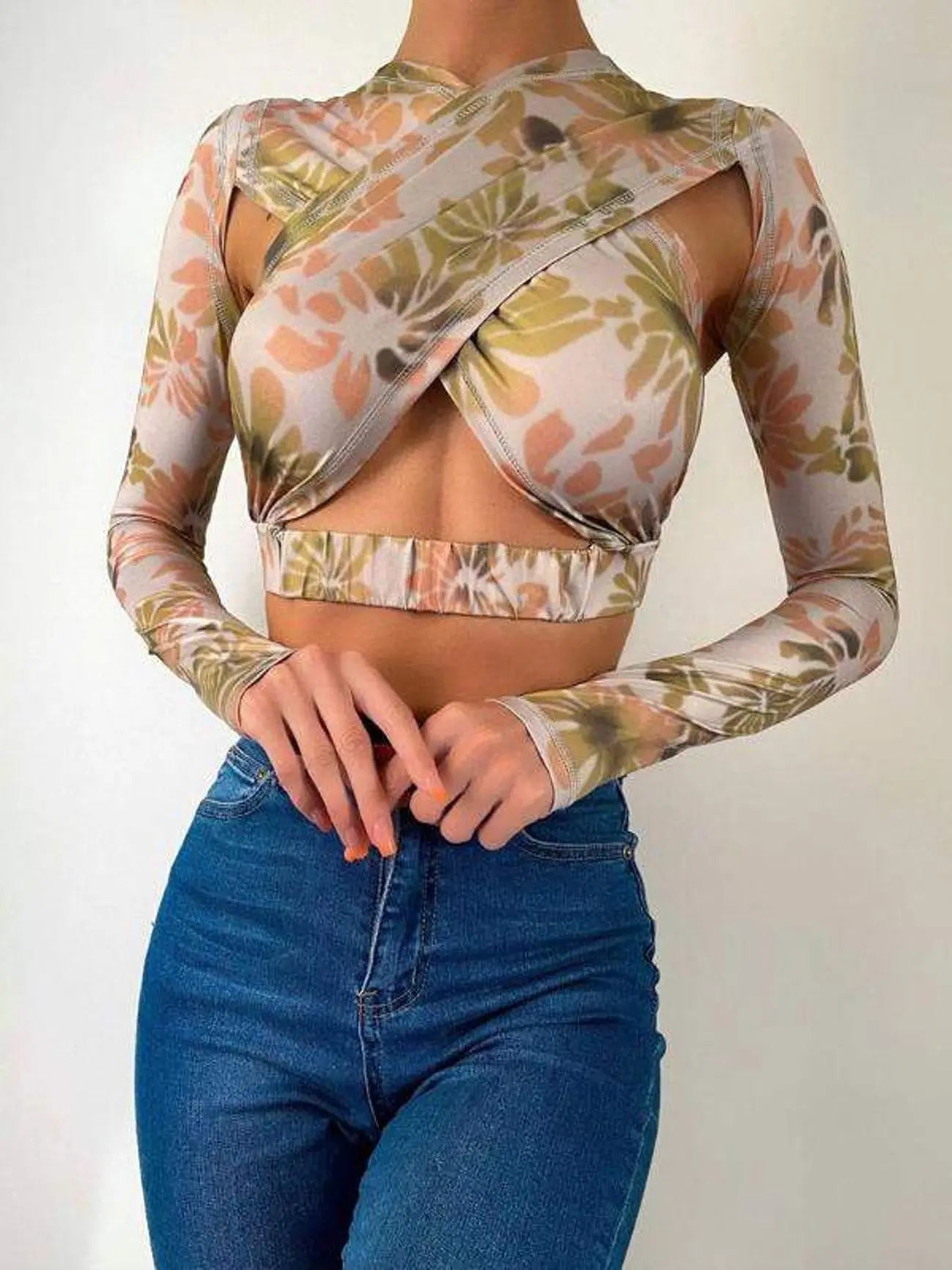 PLANTS PRINT CRISS CROSS CUTOUT CROP TOP