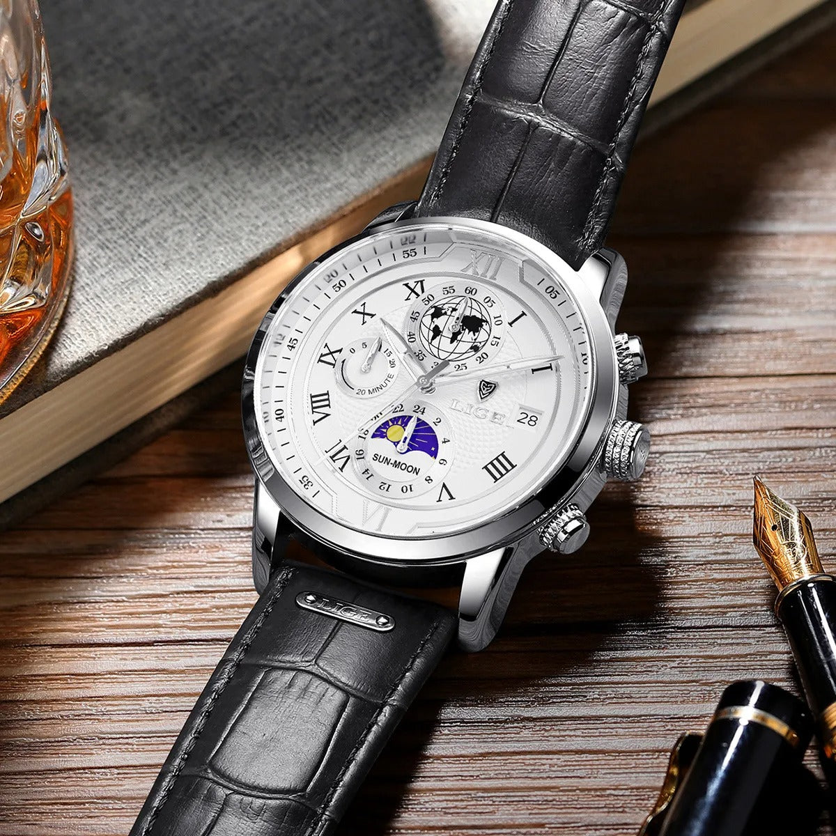 Fashion Leather Men's Chronograph Watch