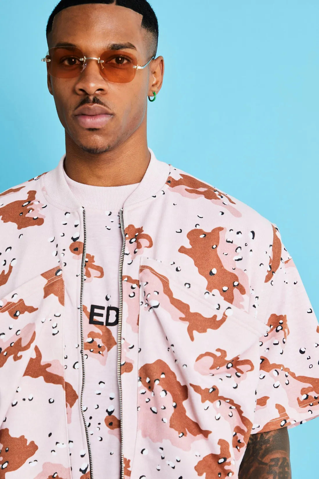 Oversized Sleeveless Camouflage Bomber Jacket