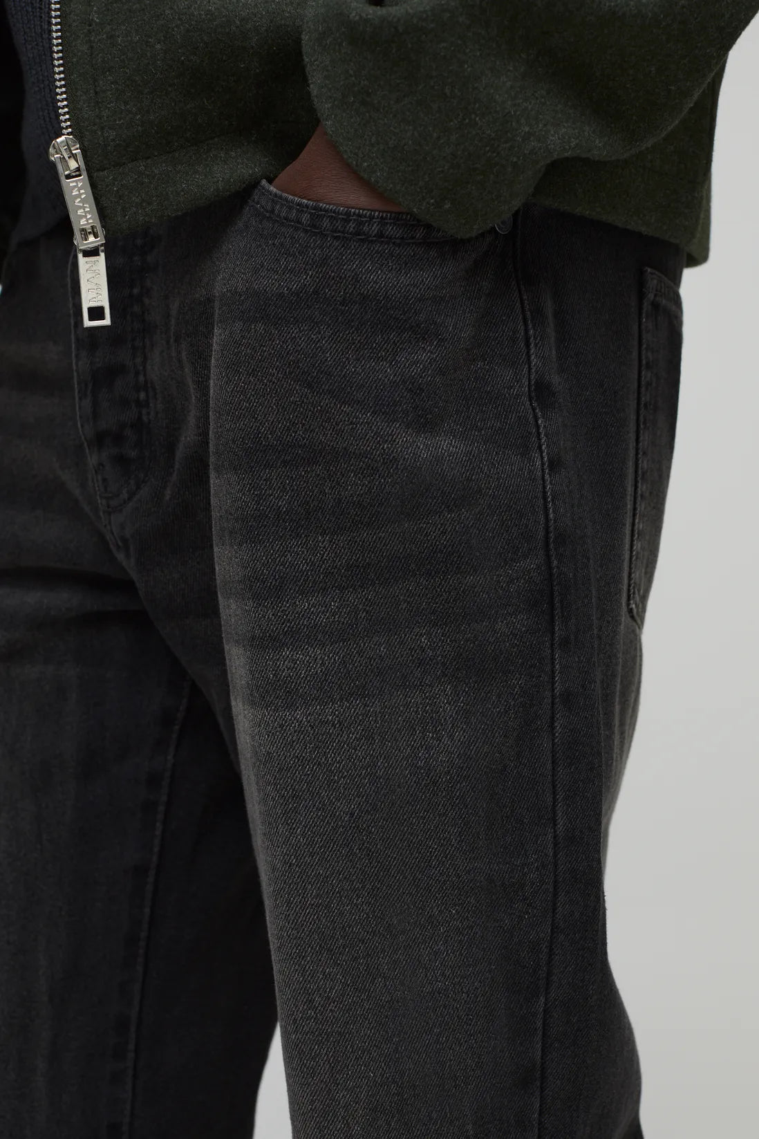 Relaxed Rigid Flare Jean