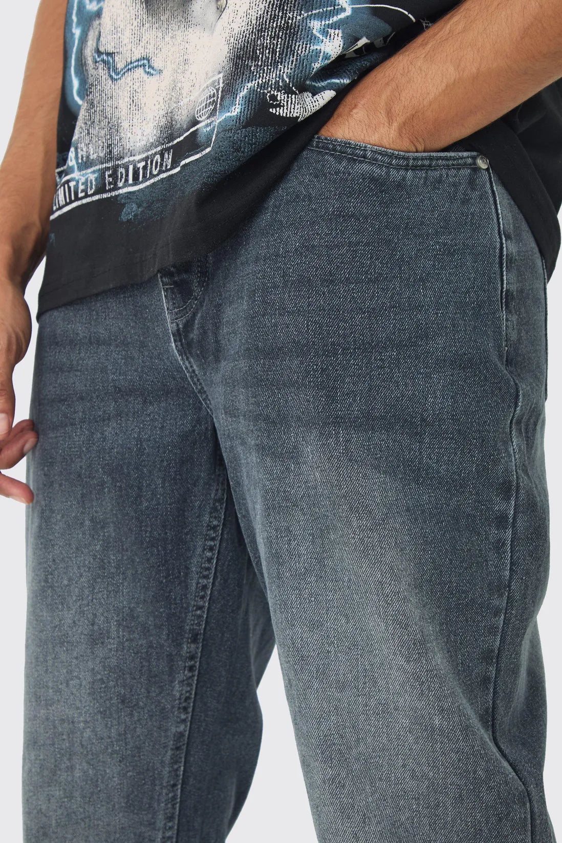 Relaxed Rigid Jean In Mid Grey