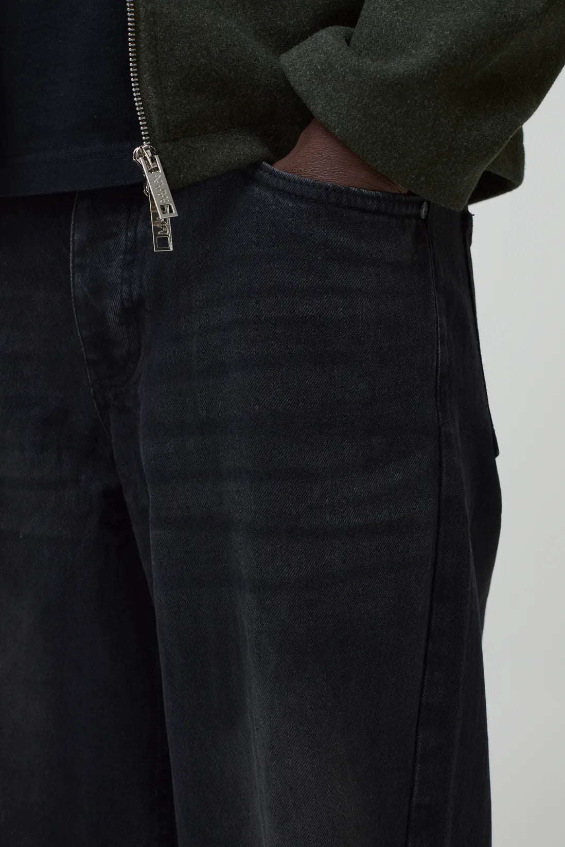 Baggy Rigid Jean In Charcoal