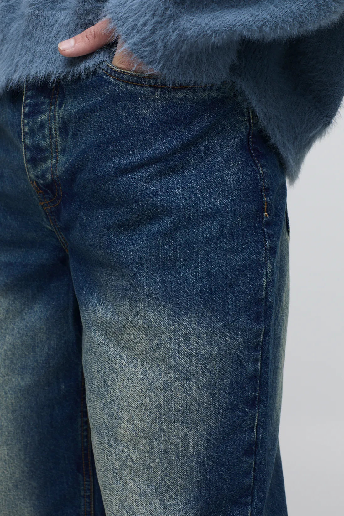Relaxed Rigid Jean