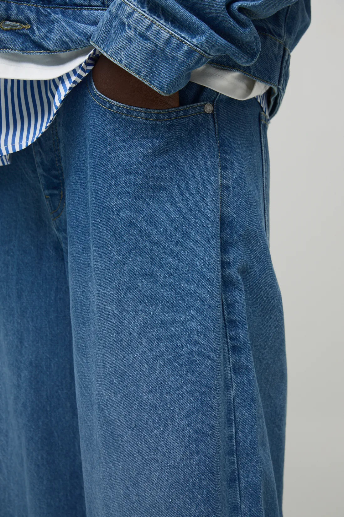 Belted Baggy Fit Jeans