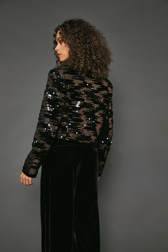 Edge To Edge Short Jacket