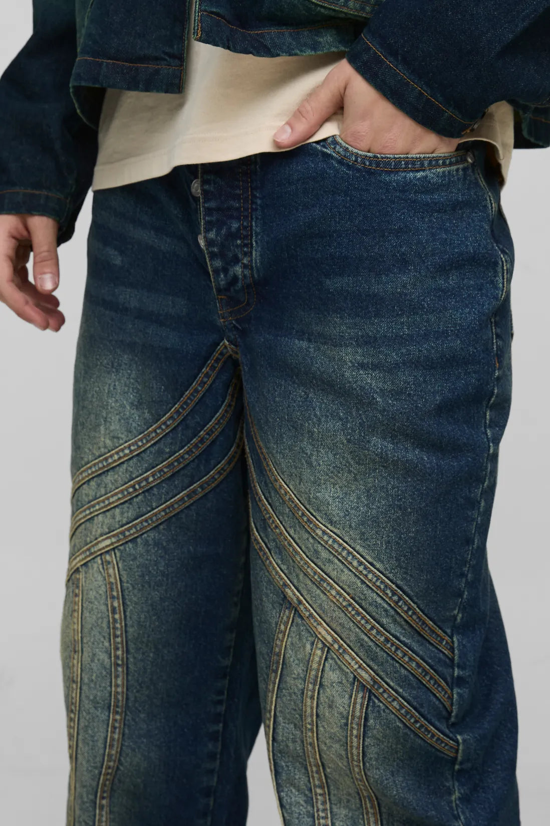 Relaxed Rigid Vintage Look Panelled Denim Jeans