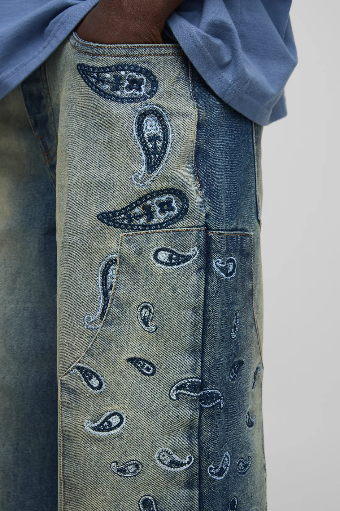 Relaxed Fit Paisley Embroidered Jeans