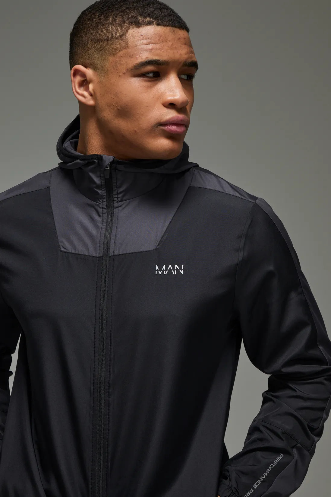 Man Active Regular Fit Lightweight Colour Block Windbreaker