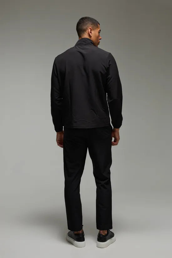 Man Active Regular Fit Golf 1/4 Zip Windbreaker