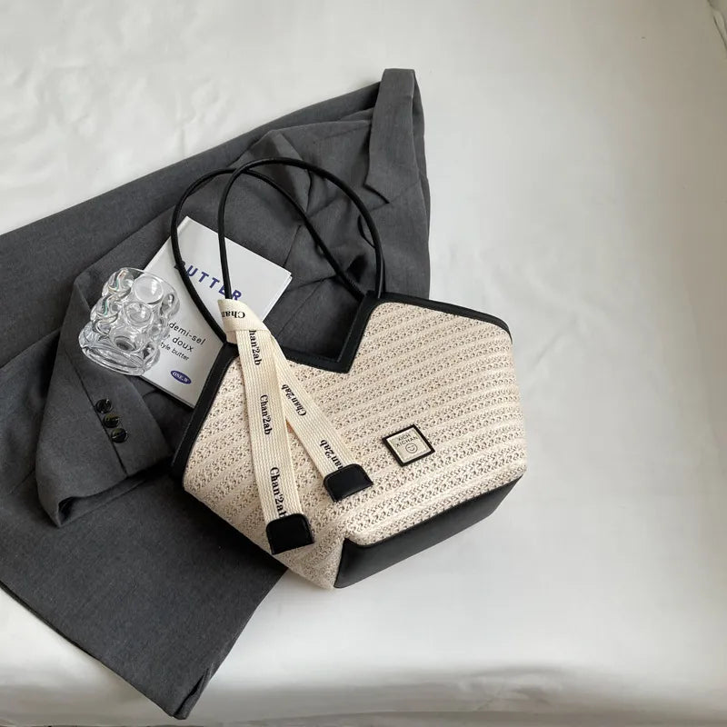 Fashionable Straw Woven Large Capacity Shoulder Bag