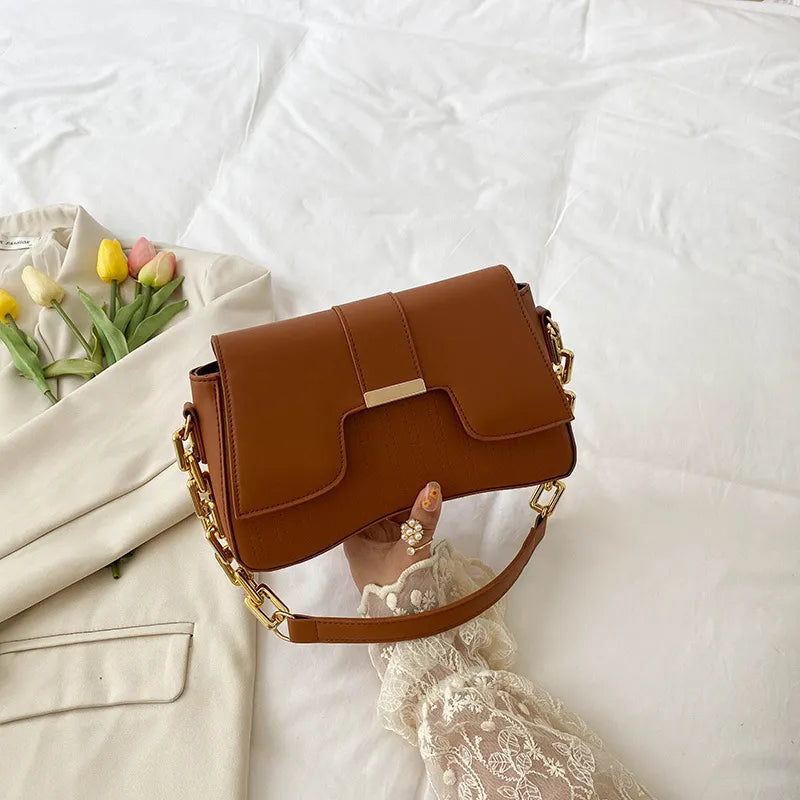 Women Fashion Metal Concealed Buckle Handbag