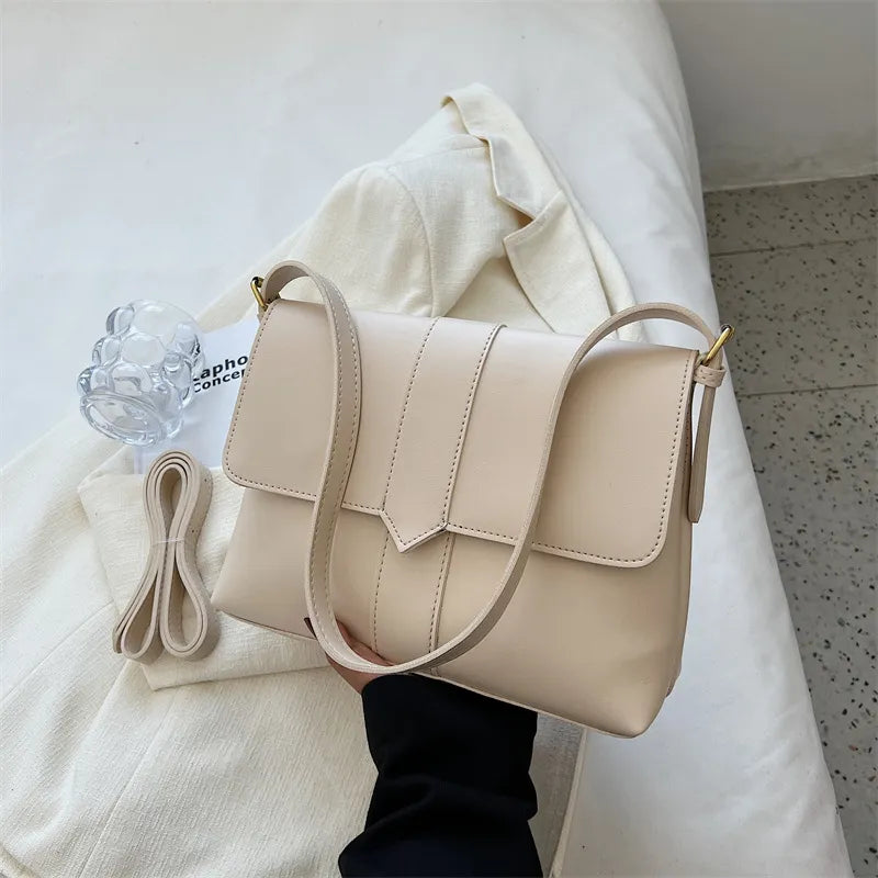 Women Retro Casual Simple Solid Color Shoulder Bag