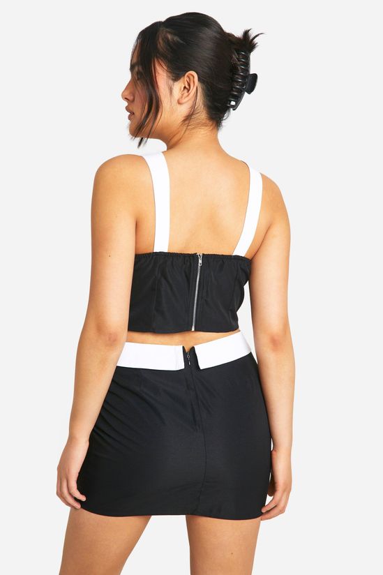 Contrast Waistband Flower Detail Mini Skirt