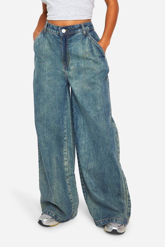 Petite Vintage Wash Wide Leg Jean