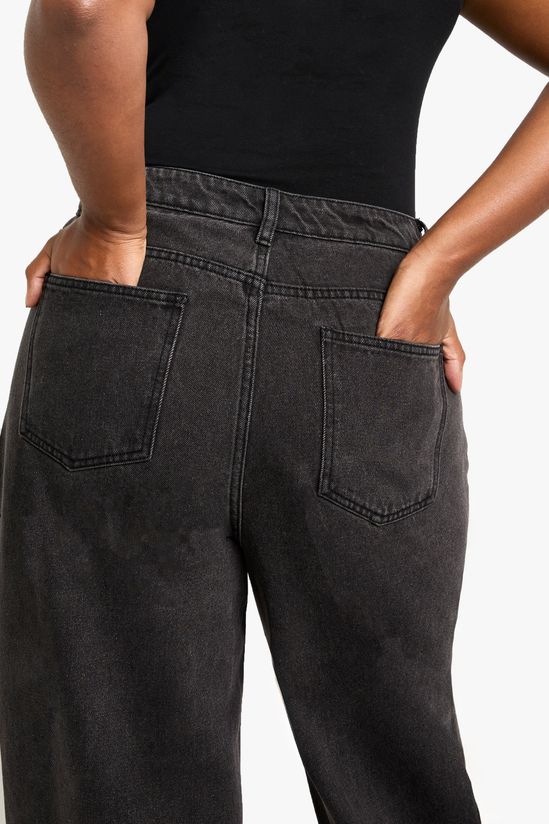 Boohoo Basics Plus High Waisted Boyfriend Jeans