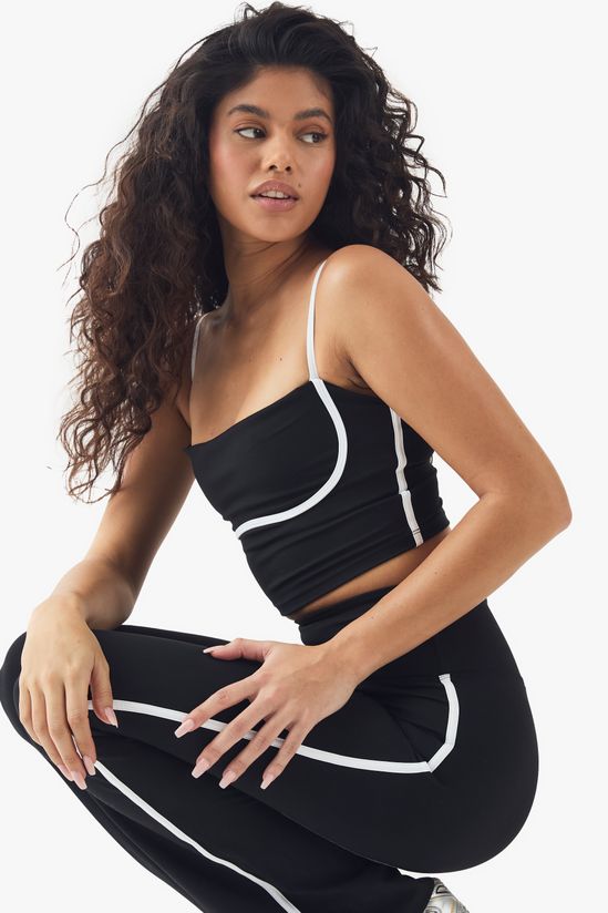 Premium Sculpt Piping Detail Padded Sports Bra
