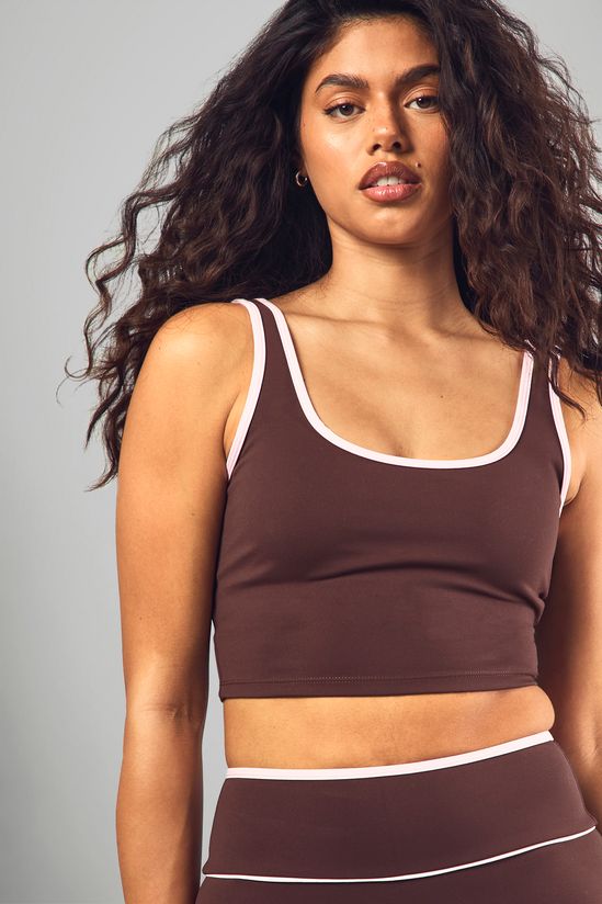 Super Soft Contrast Piping Padded Sports Bra