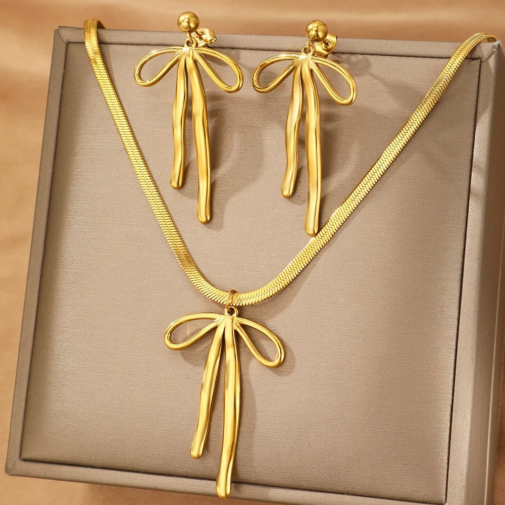 Bow Pendant Necklace & Earrings Set
