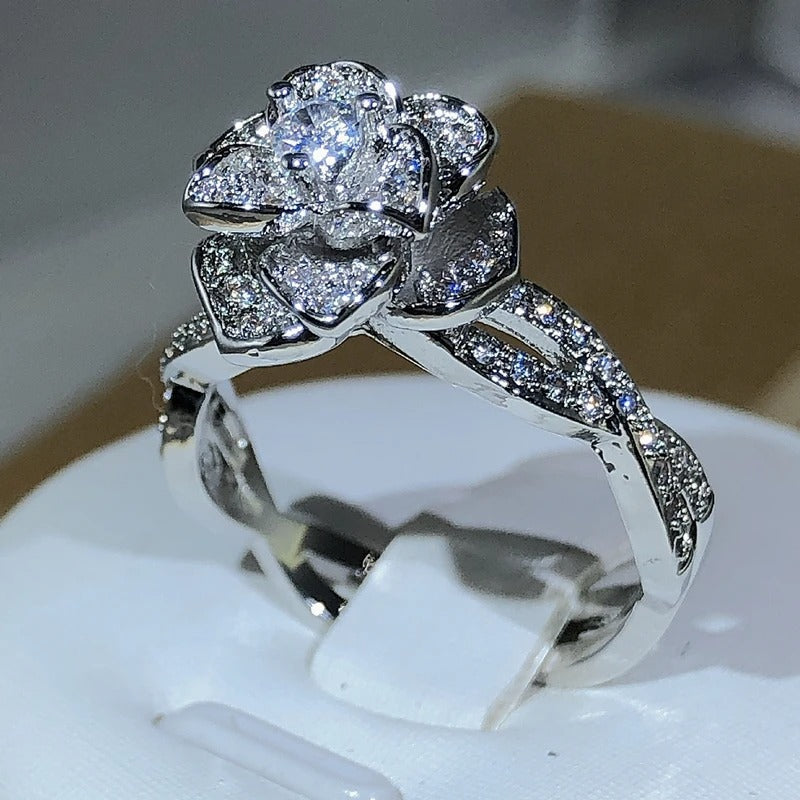 925 Sterling Silver Intertwined Rose Cocktail Ring