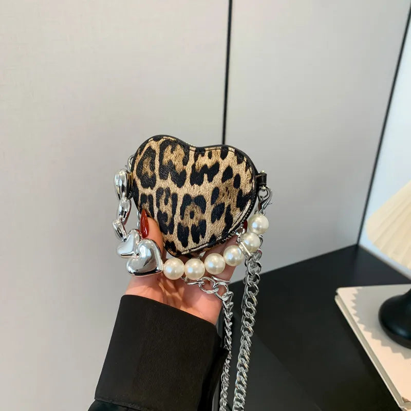 Wholesale Women Fashion Leopard Heart-Shaped Mini Chain Crossbody Bag