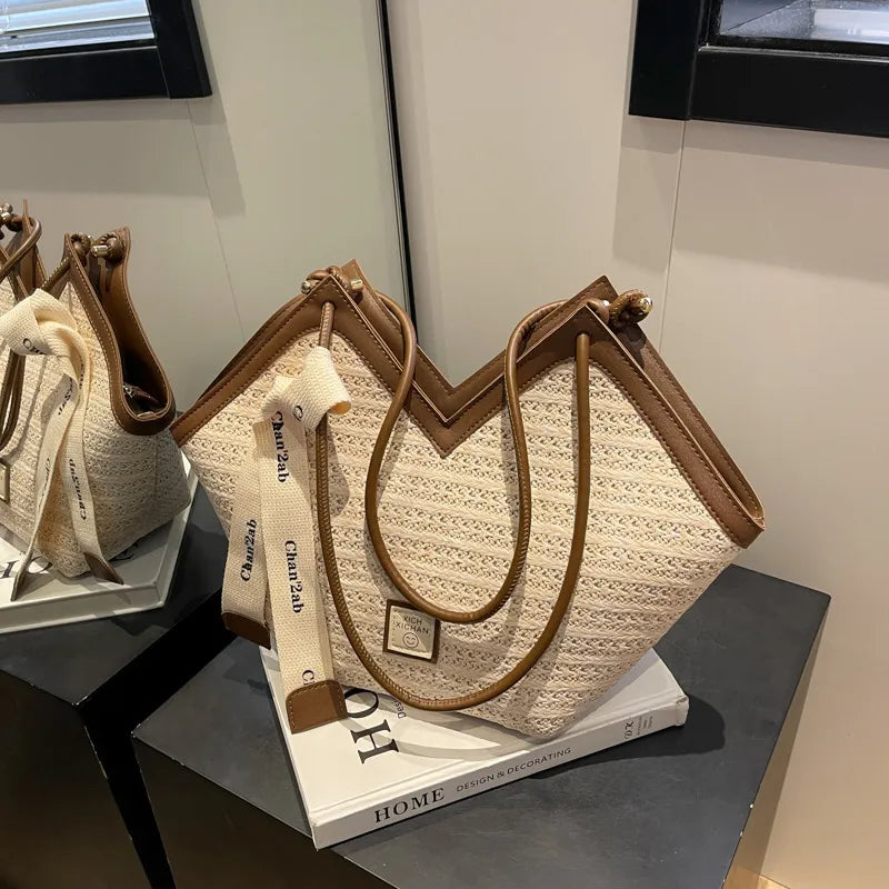 Fashionable Straw Woven Large Capacity Shoulder Bag